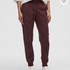 Lululemon Dance Studio Mid Rise Jogger US 4